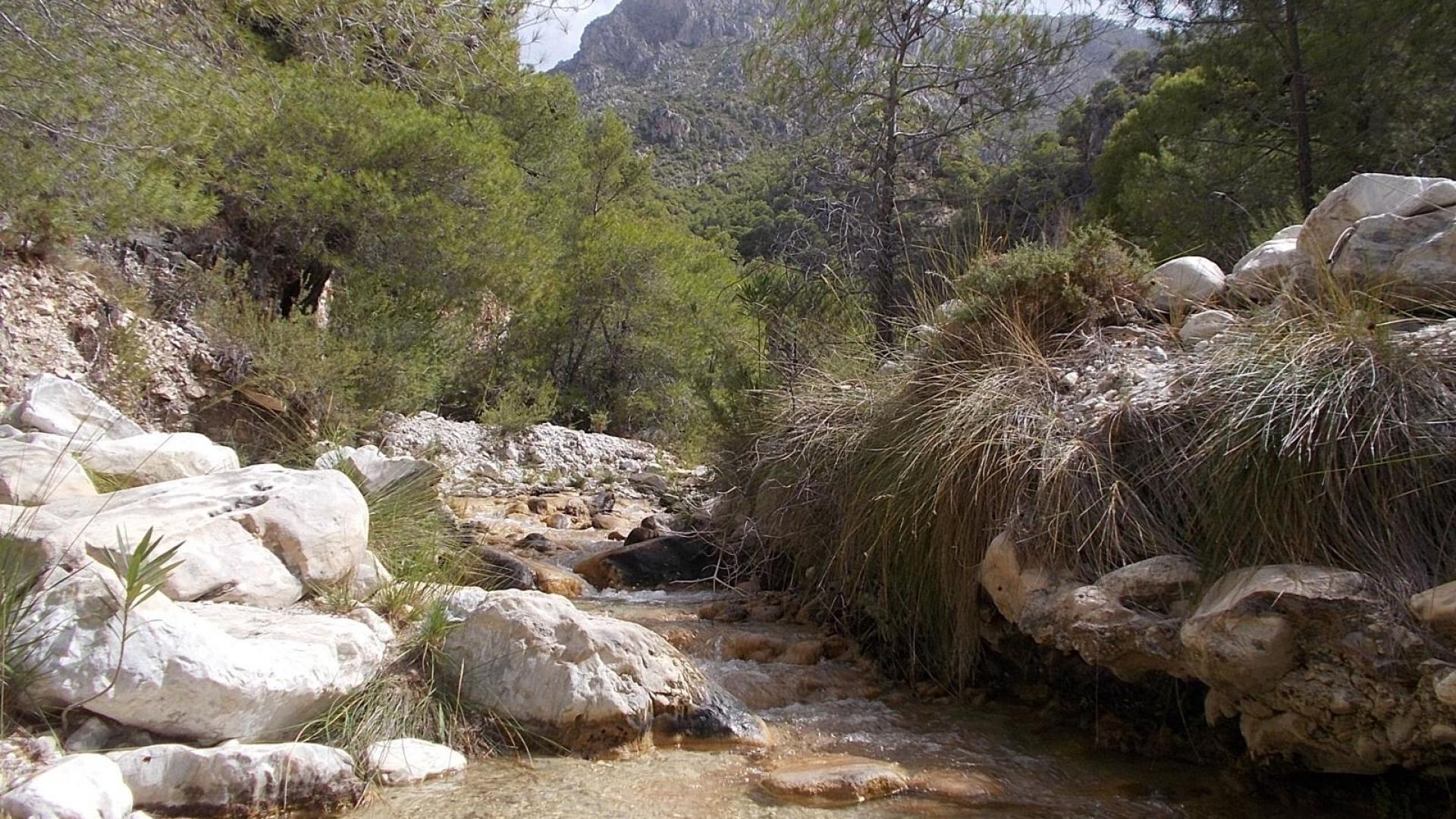 Dag 4 - Wandelvakantie Andalusi&euml;, C&oacute;mpeta en Granada